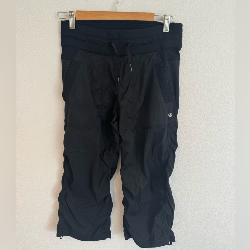 Lululemon Athletica Black Capri Pants